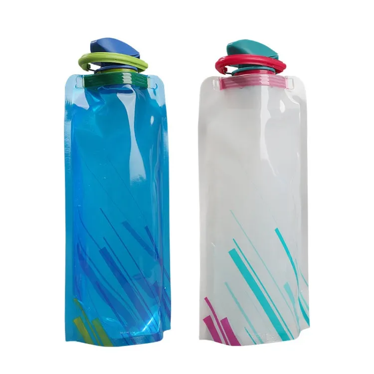 700ml Outdoor Sports Collapsible Kettle Leakproof Drinking Water Bag with Carabiner(Black)