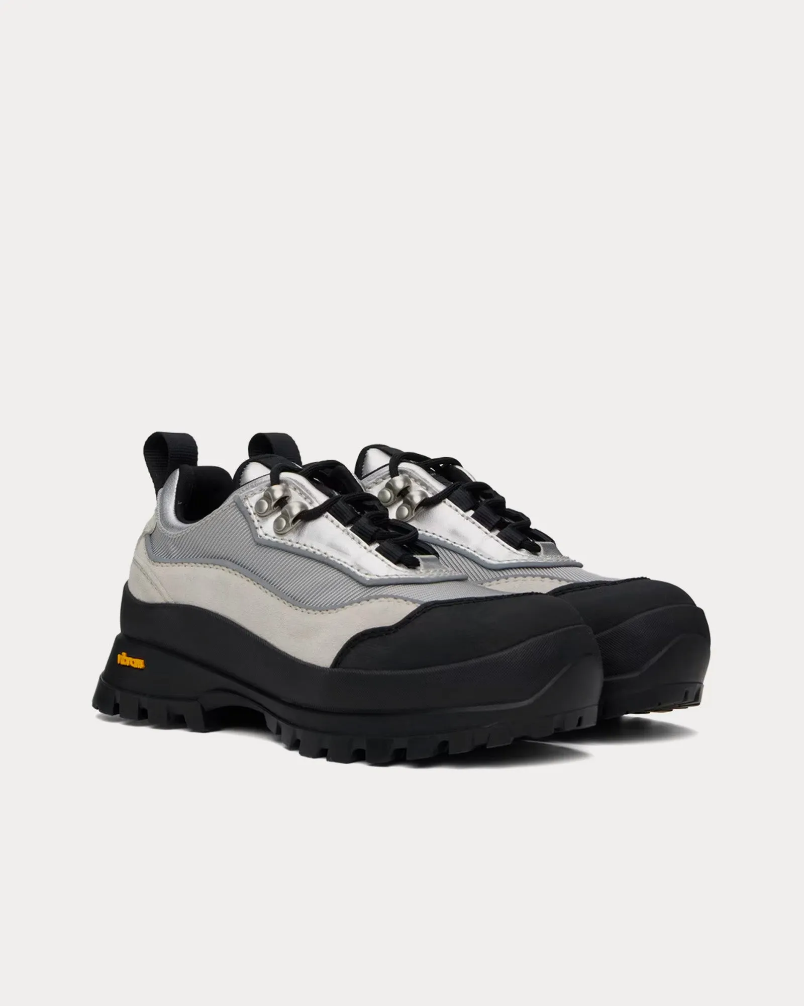 Aaron Trail Silver Low Top Sneakers