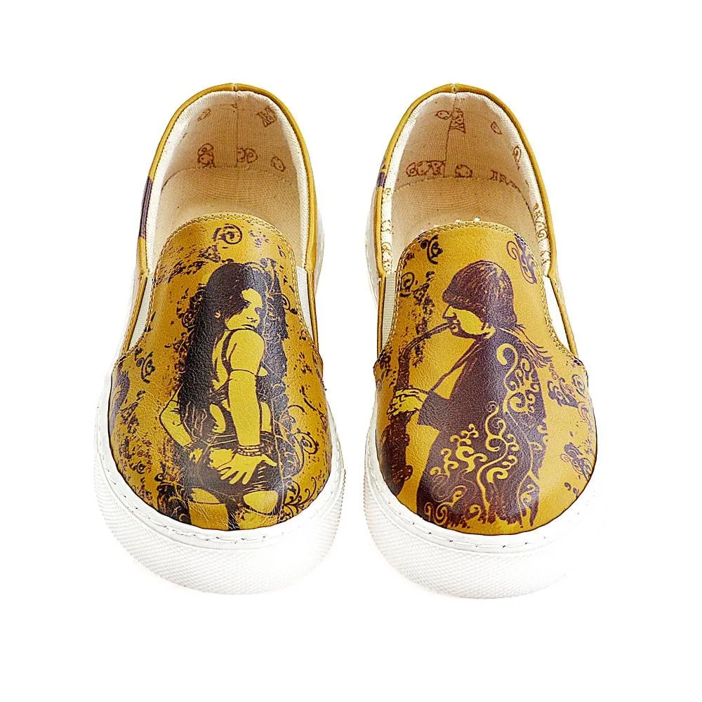 Attractive Girl Sneaker Shoes VN4035