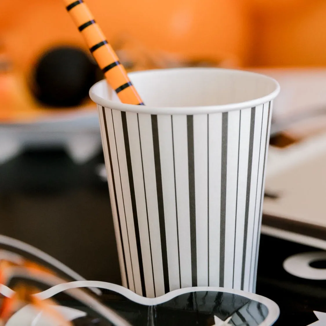BLACK AND WHITE FINE STRIPES CUPS