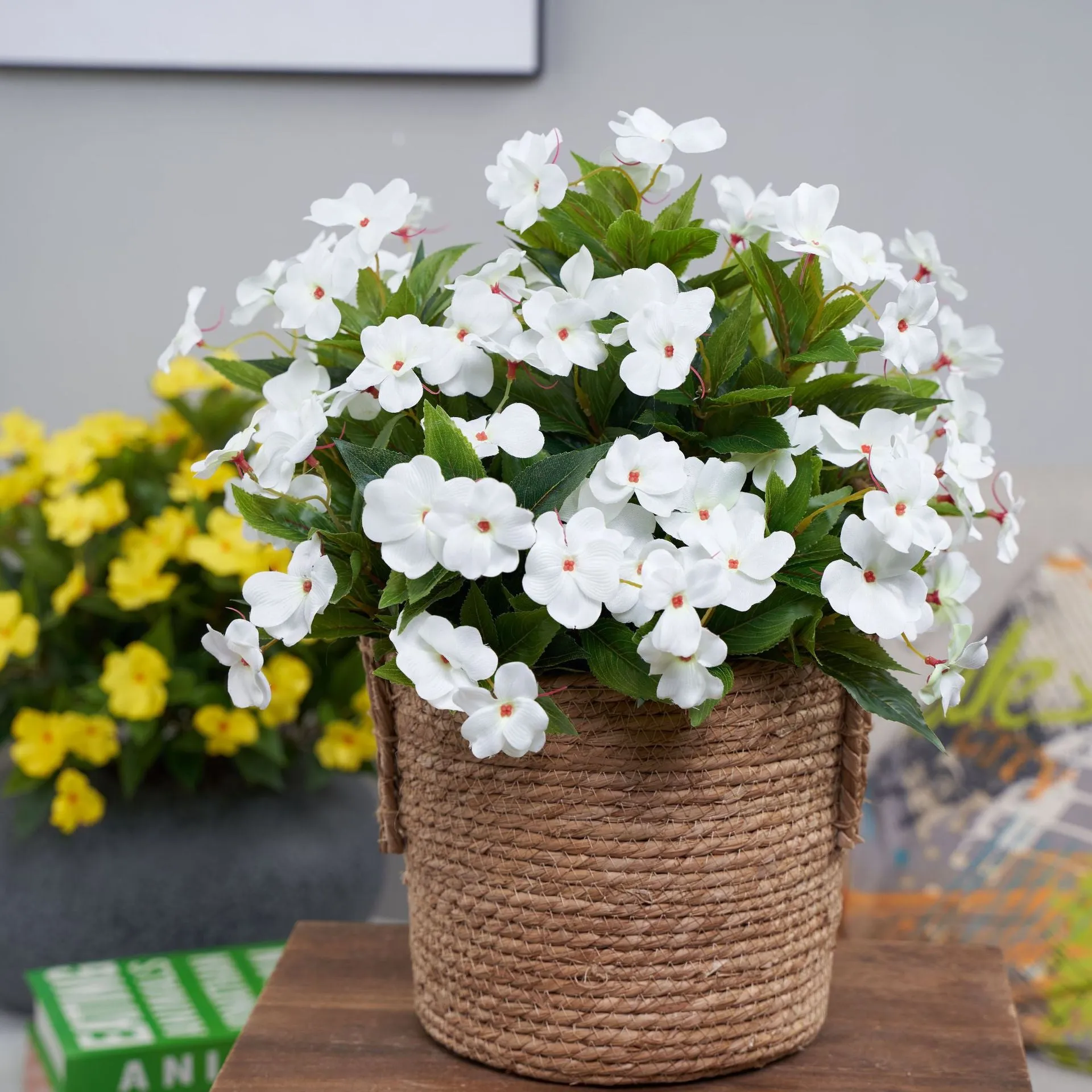Clearance Bulk Artificial Impatiens Bush Bouquet Flowers for Outdoors UV Resistant Plants Bush Wholesale