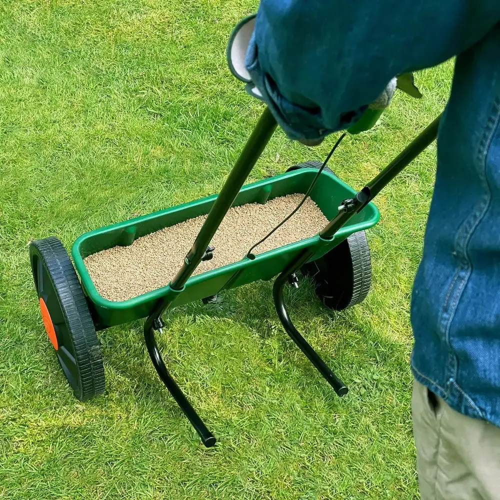 Evergreen Miracle-Gro Drop Spreader For All Lawn Sizes