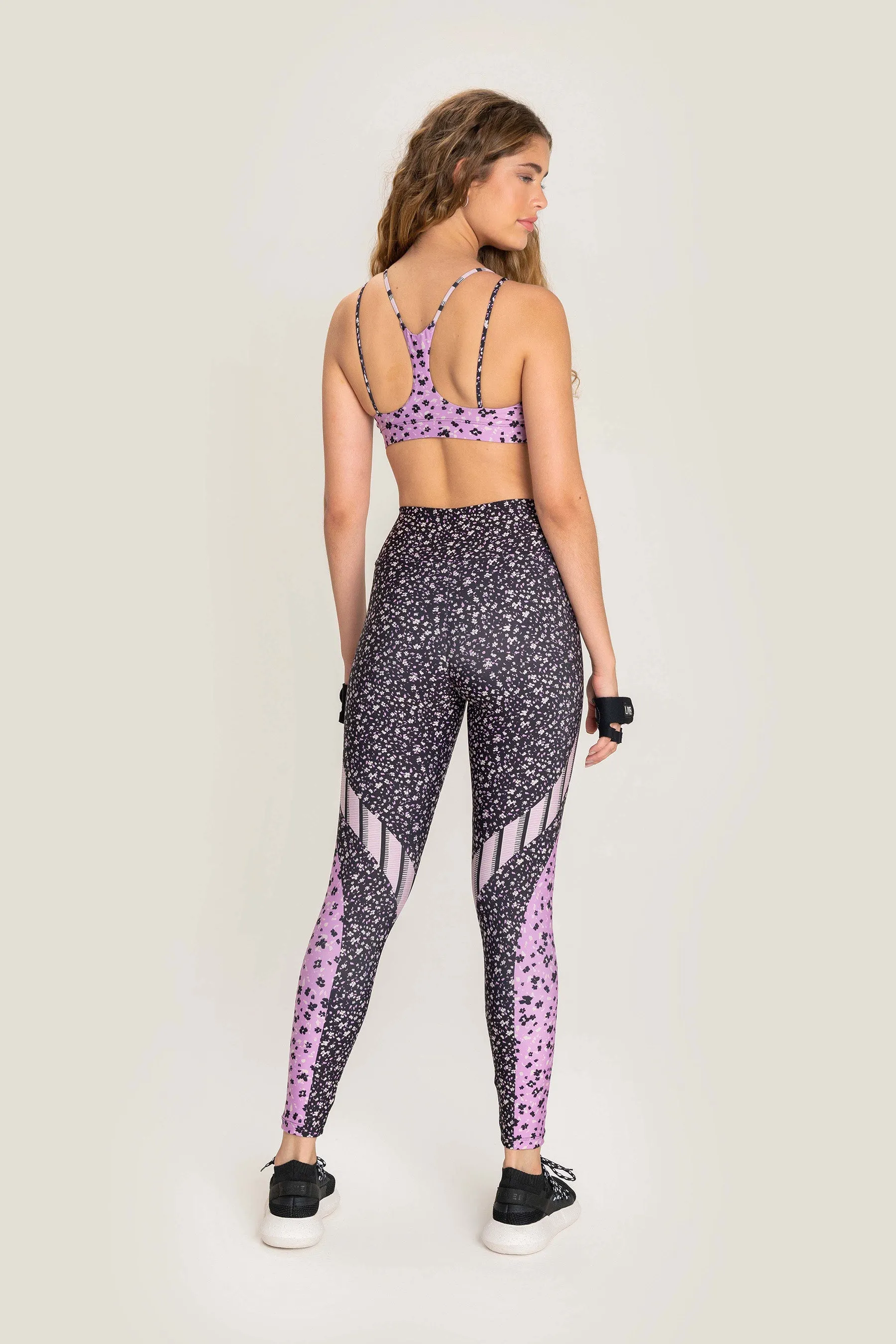 Flora Strappy Mid Sports Bra