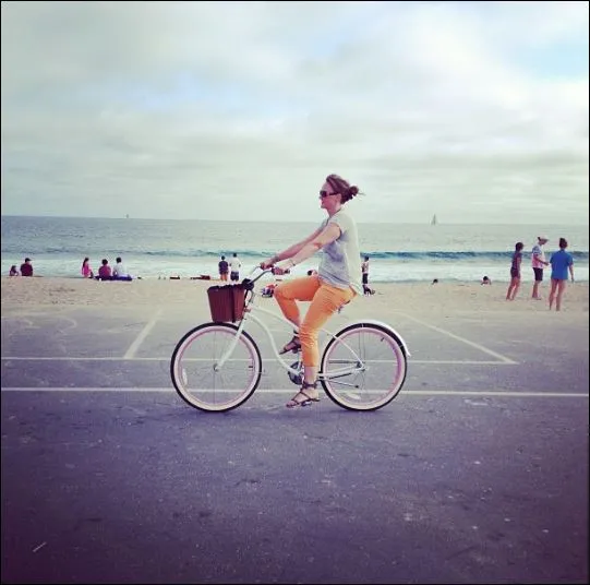 sixthreezero Scholar Women's 26" 21 Speed Beach Cruiser Bicycle
